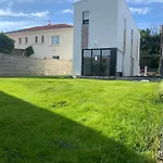 Pensión La Maison Blanche Bouguenais