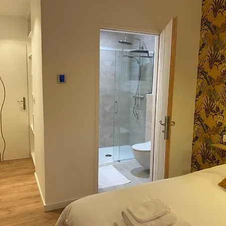 La Maison Blanche Guest house Bouguenais