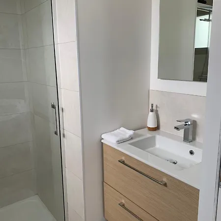 La Maison Blanche 1 Et 2 布格奈斯