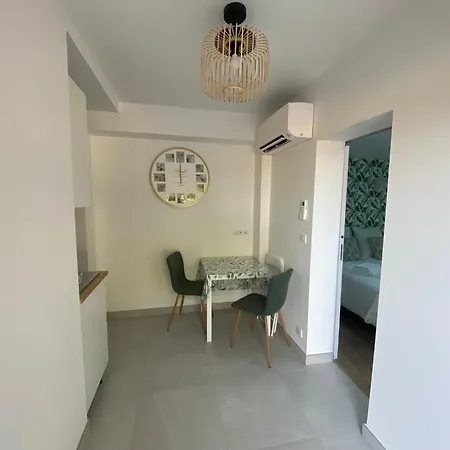 La Maison Blanche 1 Гостевой дом 3*